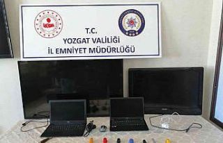 Hırsızlar, polisten kaçamadı