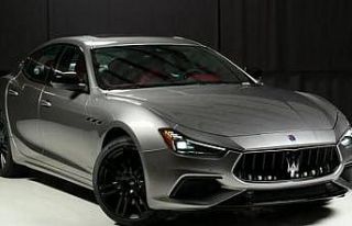 İcradan yarı fiyatına satılık Maserati