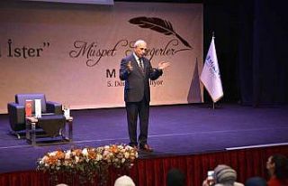 İlk ders Prof. Dr. Nurullah Genç’ten