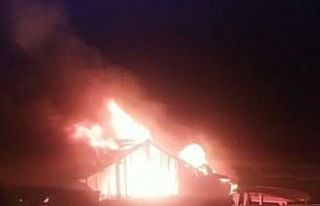 İnegöl’de tek katlı ev alev alev yandı