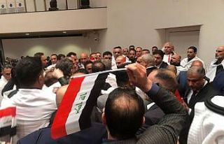 Irak’ta yeni meclisin ilk oturumu olaylı geçti