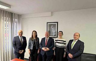 İş adamı Buyurman Düsseldorf Ticaret ateşeleri...