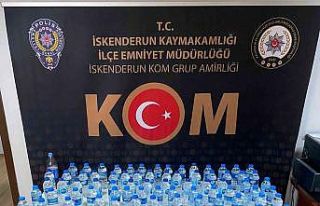 İskenderun’da 85 pet şişe sahte içki ele geçirildi