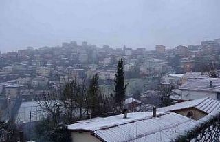 İstanbul Anadolu Yakası’nda kar yağışı etkili...