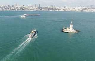 İstanbul Boğazı turkuaza büründü, masalsı renk...