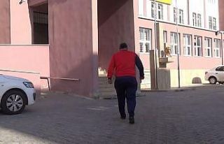 İstanbul’a kar nedeniyle gidemeyen 200 kişi Trakya’da...