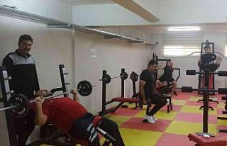 İtfaiye personeli spor ve eğitimlerle formda kalıyor
