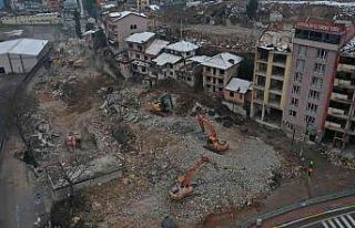 İzmit Cedit’te 373 bina yıkıldı