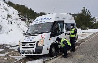 Jandarma ekiplerinden kış lastiği denetimi