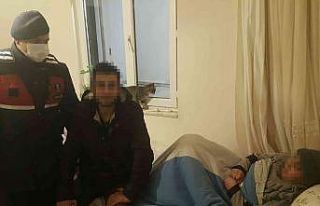 Jandarma mahsur kalan oğul ile yatalak annesini kavuşturdu