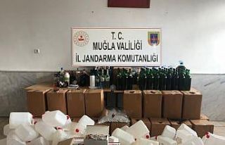 Kaçak içki operasyonunda 2 kişi yakalandı