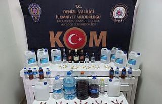 Kaçak ürün getiren şüpheliler polis tarafından...