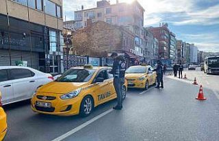 Kadıköy’de taksicilere yeni yılın ilk iş gününde...