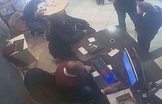 Kadıköy’de yardımsever vatandaş, yaşlı adamın...