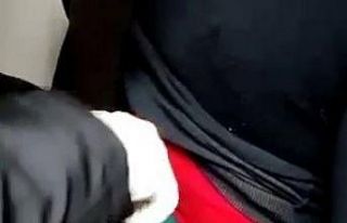 Kadın yolcunun beline sarılmış vaziyette 3 kilogram...