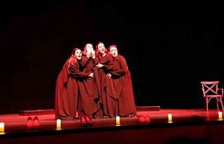 Kadına şiddete tiyatro ile dikkat çektiler