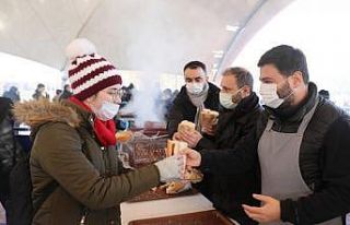 Kağıthane’de sucuk ekmek keyfi