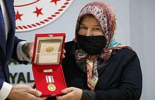 Kahramanmaraş’ta 20 Kıbrıs gazisine madalya ve...