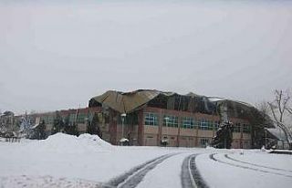 Kahramanmaraş’ta fuar alanının çatısı çöktü
