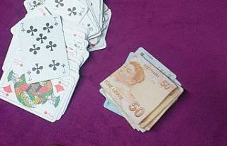Kahramanmaraş’ta kumar oynayan 4 kişiye ceza