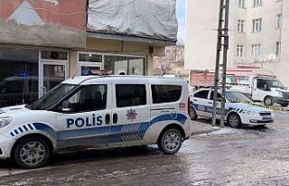 Kahvehanede silahlı kavga: 2 yaralı