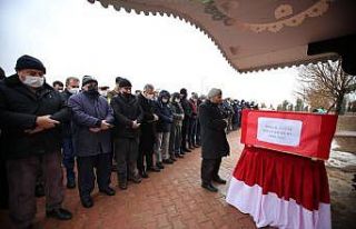 Kalp krizi geçirerek hayatını kaybeden polis memuru...