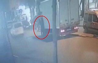 Kamyonetten çaldığı kredi kartıyla ’temassız’...