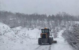 Kapanan köy yollarının ulaşıma açılması için...