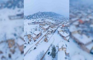 Kar altındaki tarihi Frig Vadisi seyrine doyumsuz...