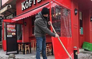 Kar bitti esnafa buzu kaldı