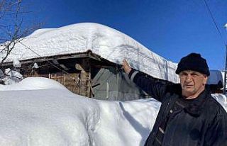 Kar kalınlığı 2 metreyi geçti 4 metrelik buz...