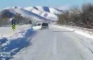 Kar manzarası çekmek isterken kaza anını çektiler