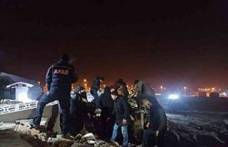 Kar nedeniyle ahır çöktü