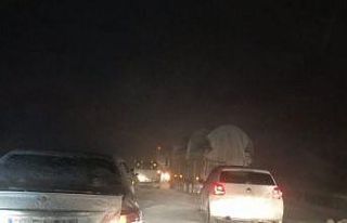 Kar ve tipi sebebiyle Diyarbakır-Şanlıurfa karayolu...