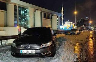 Kar yağışı nedeniyle TEM’de kalan araçlar alınmayı...