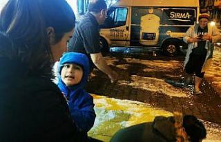 Kar yağışına hasret Marmarisliler, yağan doluda...