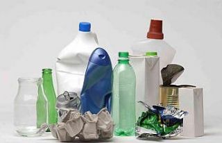 Karaburun’da atıklar kaynağında ayrışıyor