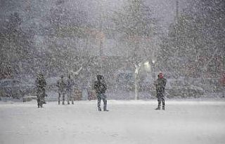 Karaman’da eğitime kar tatili