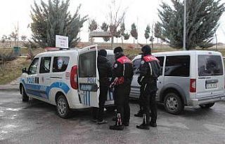 Karaman’da uyuşturucu satıcılarına şafak operasyonu:...