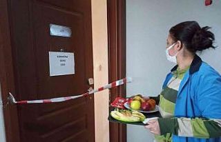 Karantinadaki öğrencilere yemek hizmeti