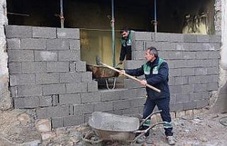 Karatay Belediyesinden evi yanan aileye destek