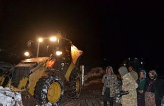 Karda çadırları zarar göden Yörüklere çadır...
