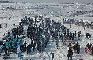 Karda doğa yürüyüşü renkli anlara sahne oldu