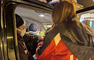 Karda mahsur kalan kadının imdadına UMKE ekipleri...