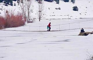 Kargaçayırı Gölü buz tuttu
