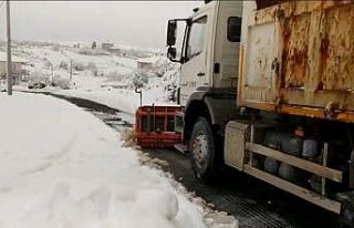 Karla mücadele ekipleri 7/24 sahada