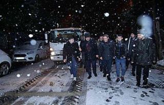 Karla mücadelede AK Parti İstanbul Teşkilatı seferber...