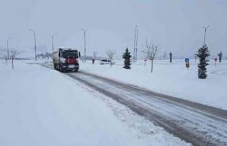 Karla mücadelenin kahramanları 24 saat görev başında