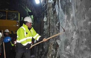 Kars’ta  2 bin 270 rakımda buz mesaisi