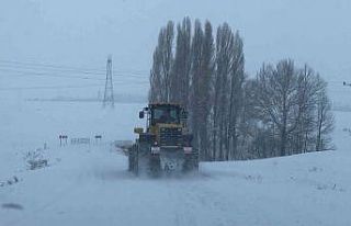 Kars’ta kar ve tipiden 65 köy yolu ulaşıma kapandı
